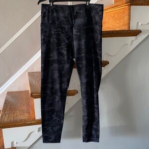 Black Camouflage Leggings Size XL